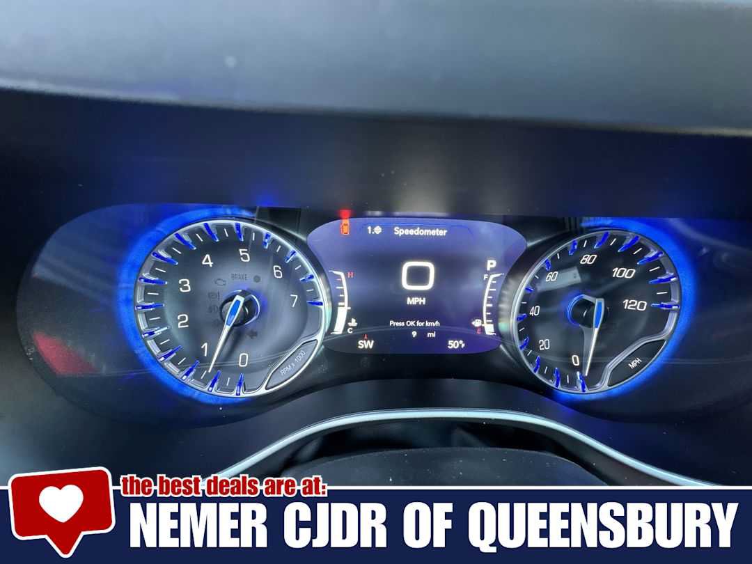 New 2026 Chrysler Pacifica Select AWD/4WD image 15