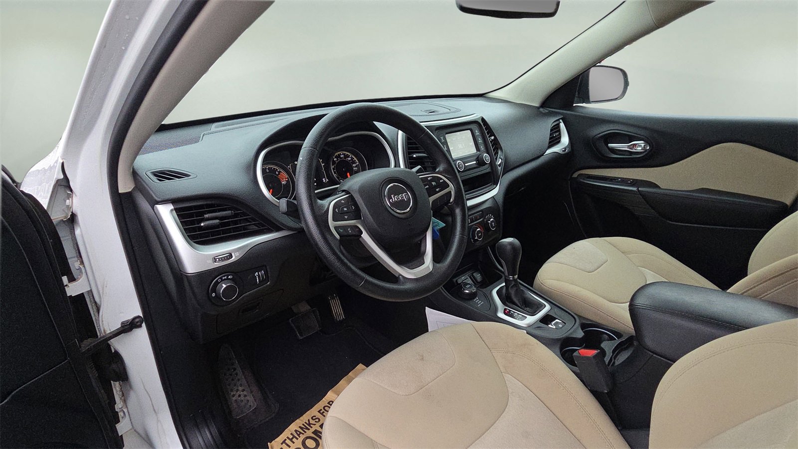 Used 2016 Jeep Cherokee Sport image 21