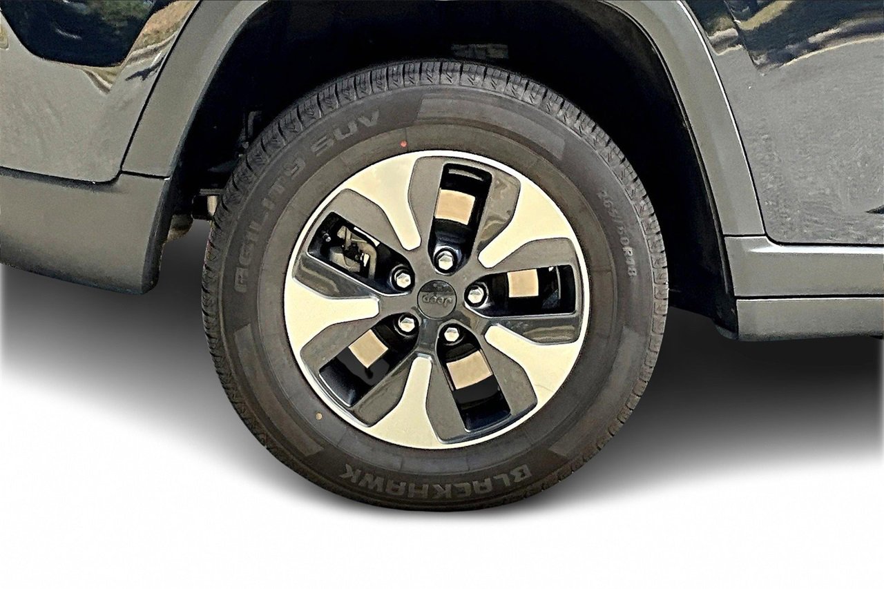 Used 2024 Jeep Grand Cherokee Limited 4xe image 35