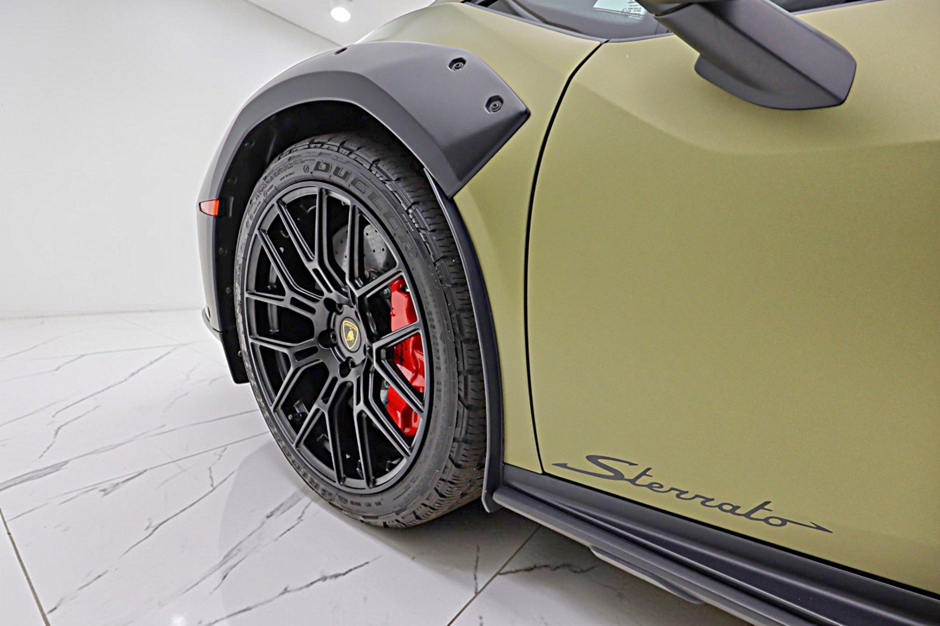 Used 2023 Lamborghini Huracan Sterrato image 22