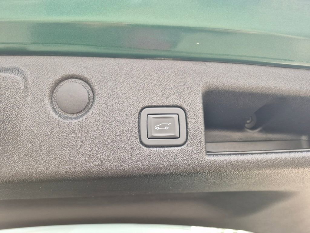 Certified 2018 Chevrolet Equinox LT image 24