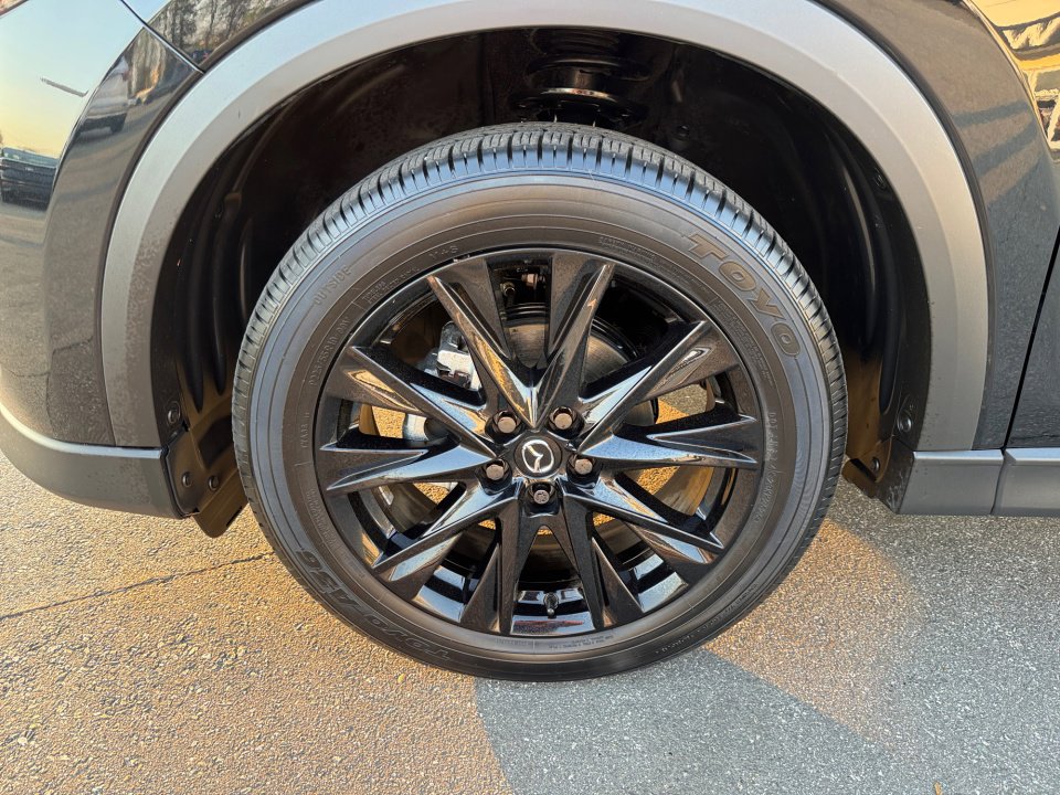 Certified 2025 MAZDA CX-5 Carbon Edition image 31