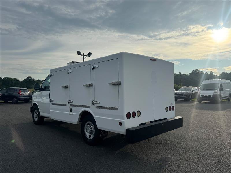 Used 2014 Chevrolet Express 3500 RWD image 11