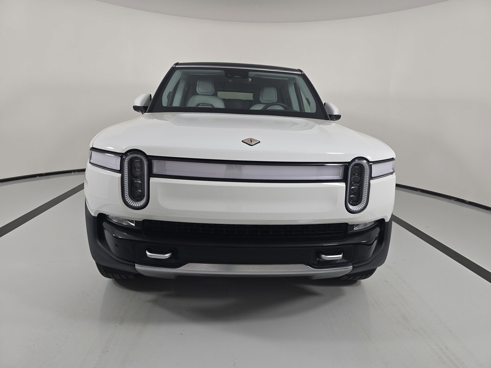 Used 2023 Rivian R1S Adventure image 8