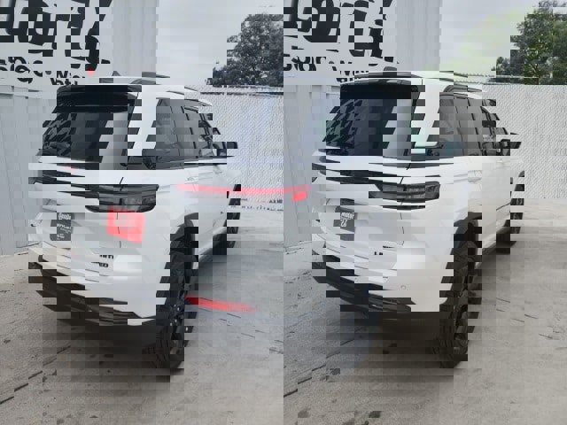 New 2025 Jeep Grand Cherokee Limited w/ Black Appearance Package image 24