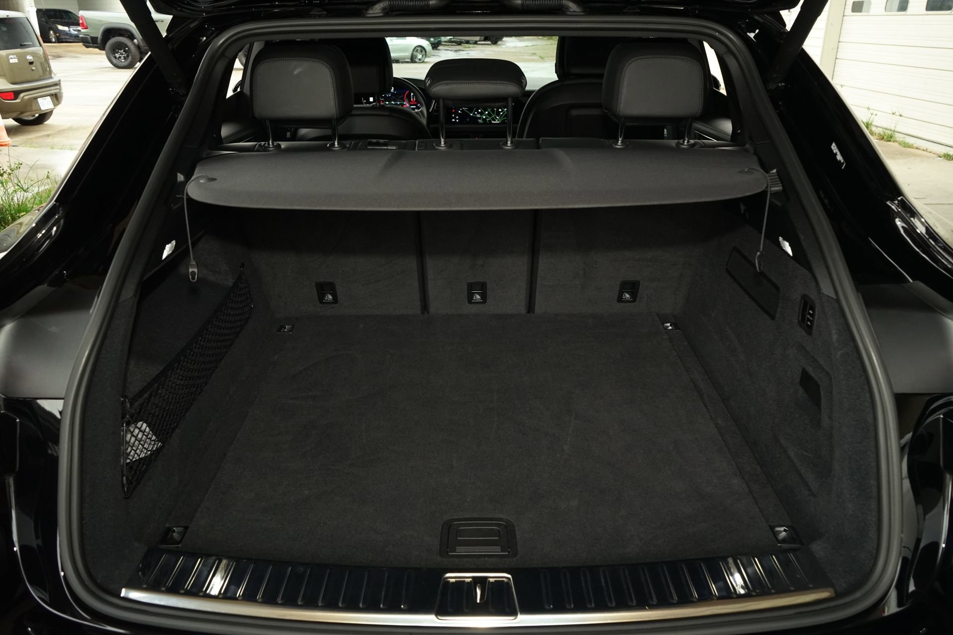 Used 2024 Porsche Cayenne S image 33