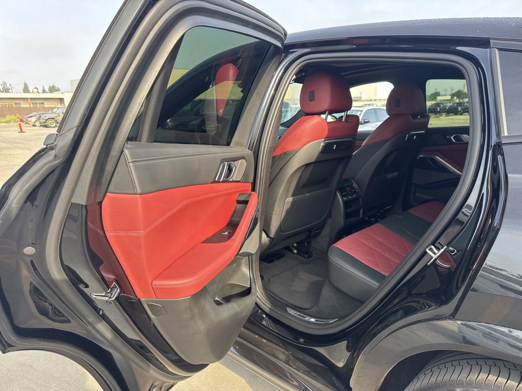 Used 2024 BMW X6 xDrive40i w/ Premium Package image 10