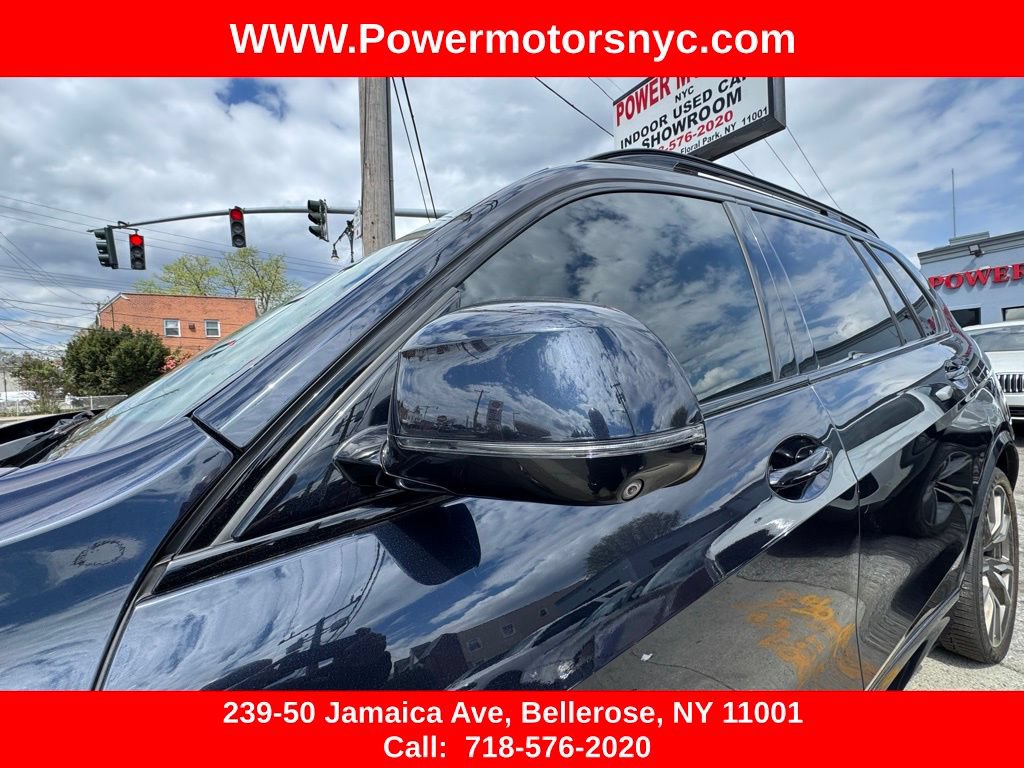 Used 2020 BMW X7 M50i AWD/4WD image 7
