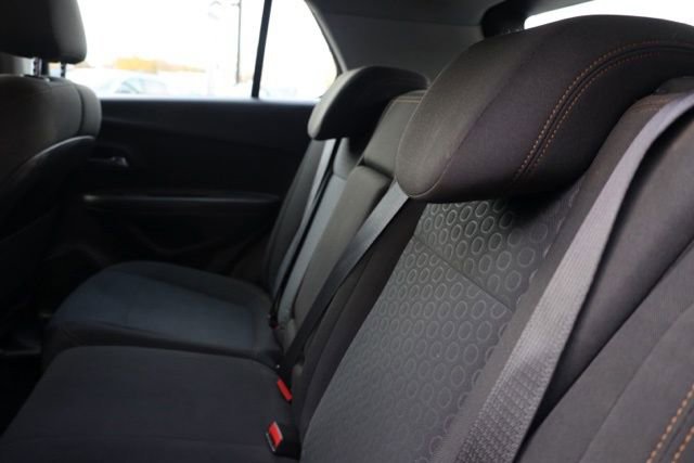 Used 2018 Chevrolet Trax LS image 26