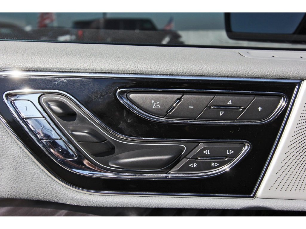 Used 2021 Lincoln Navigator L Reserve w/ Luxury Package AWD/4WD image 26