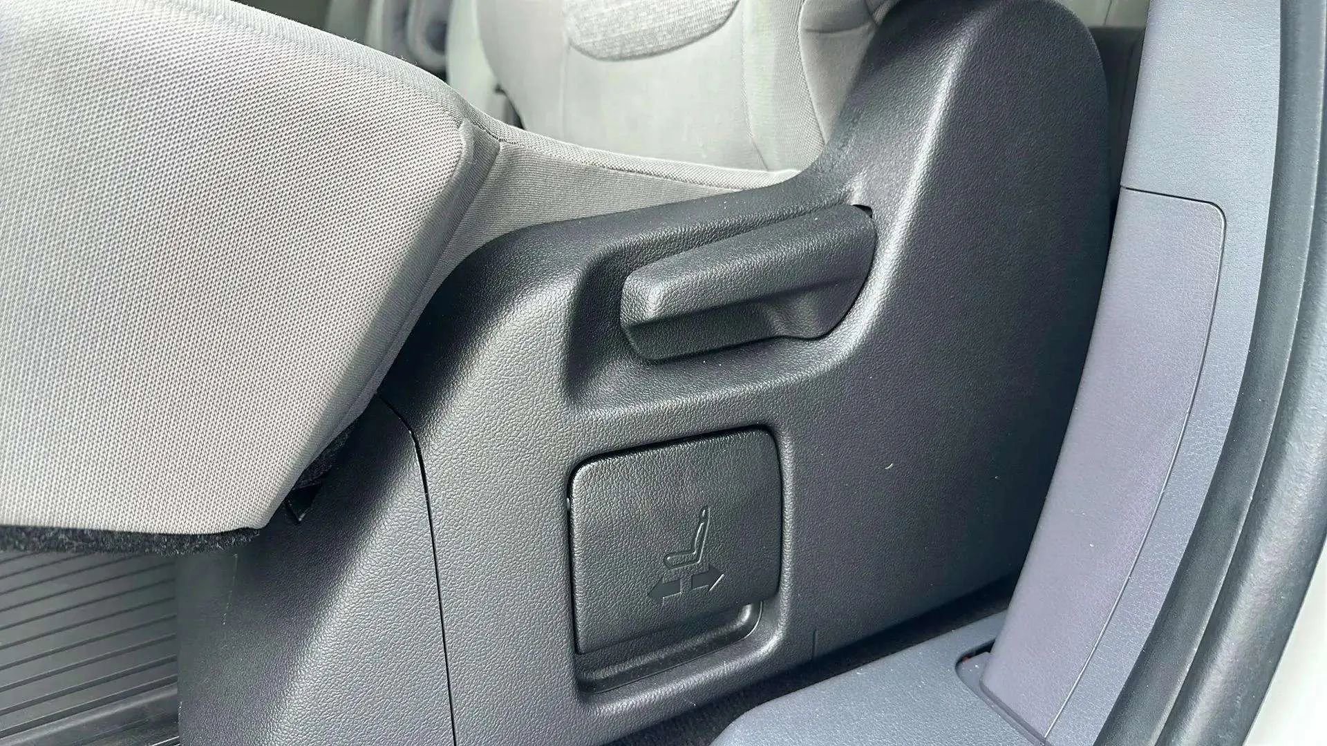 Used 2022 Toyota Sienna LE image 15