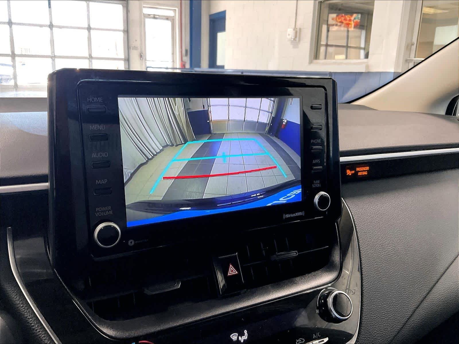 Used 2022 Toyota Corolla LE FWD image 19