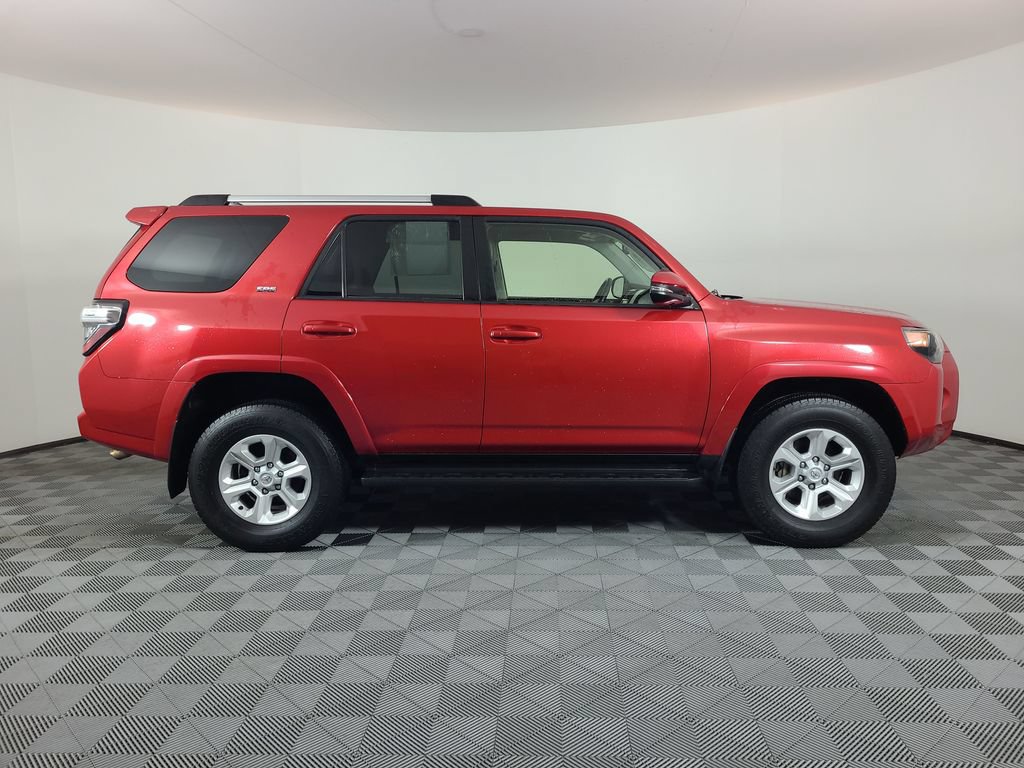 Used 2022 Toyota 4Runner SR5 Premium AWD/4WD image 2
