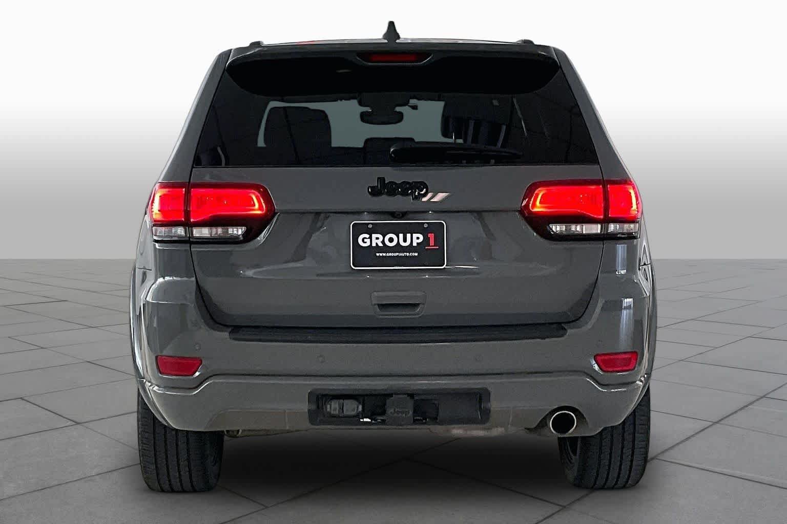 Used 2020 Jeep Grand Cherokee Altitude RWD image 4