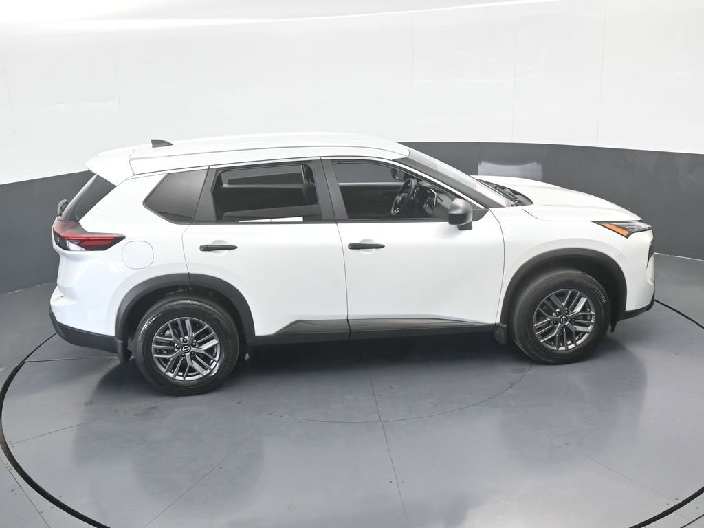 Used 2024 Nissan Rogue S image 46