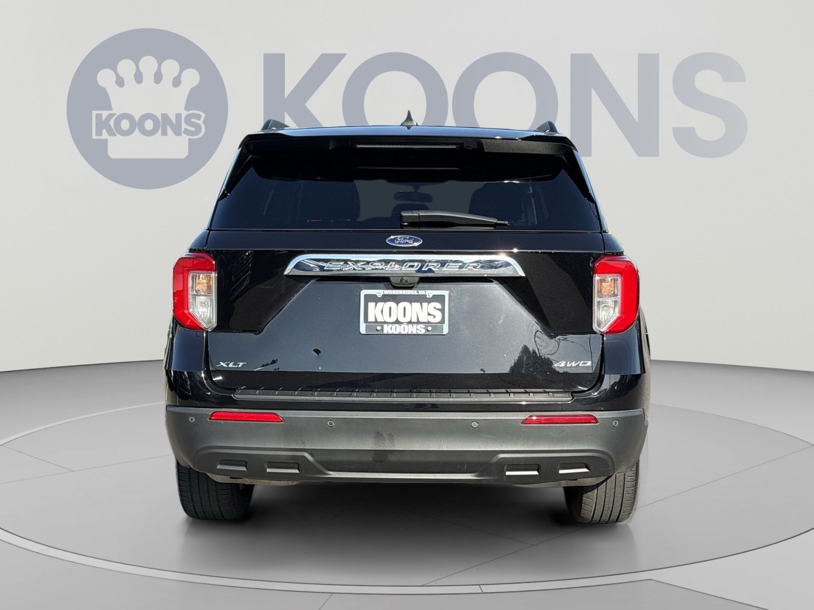 Used 2023 Ford Explorer XLT AWD/4WD image 5