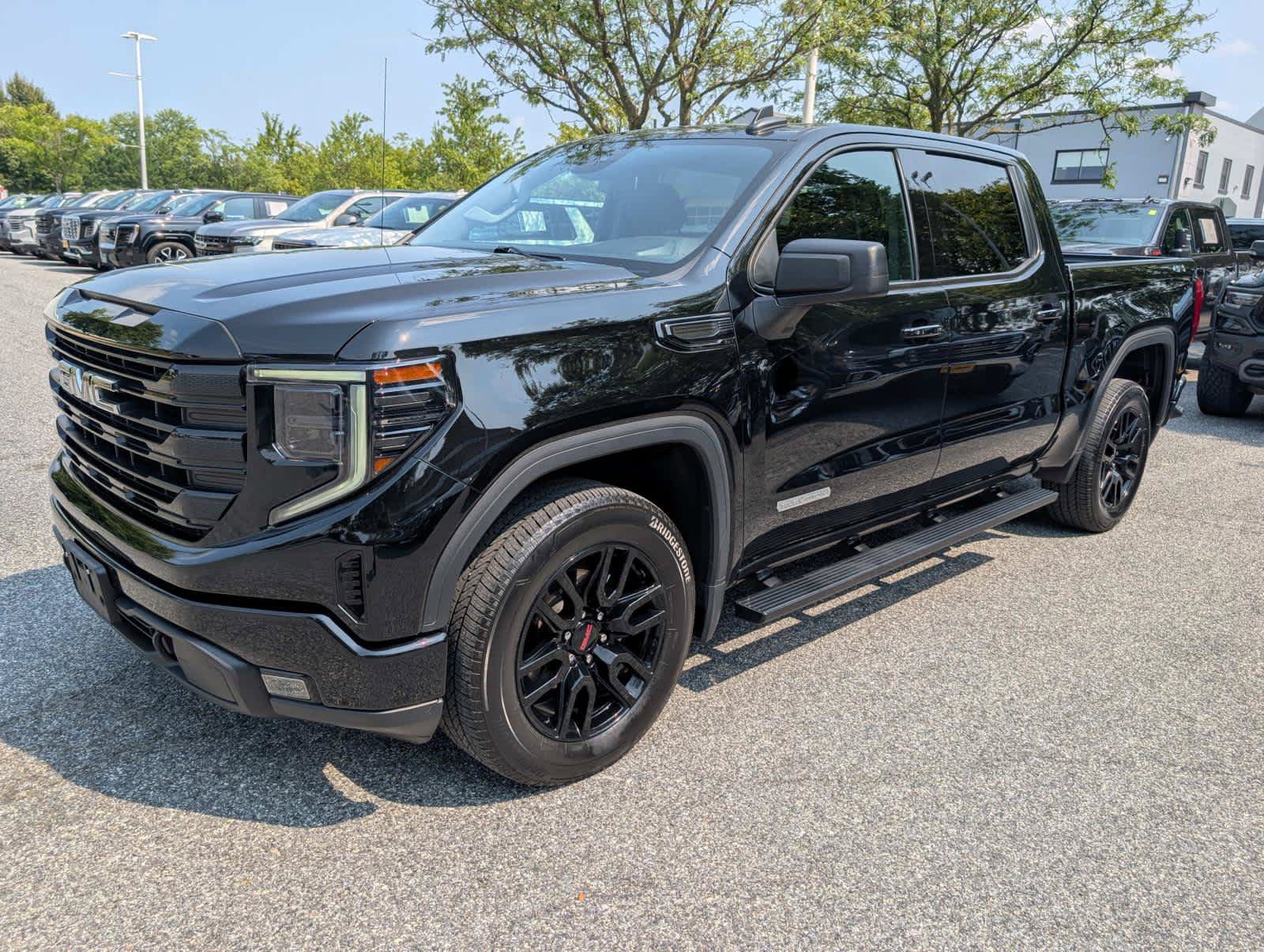 Certified 2024 GMC Sierra 1500 Elevation AWD/4WD image 7