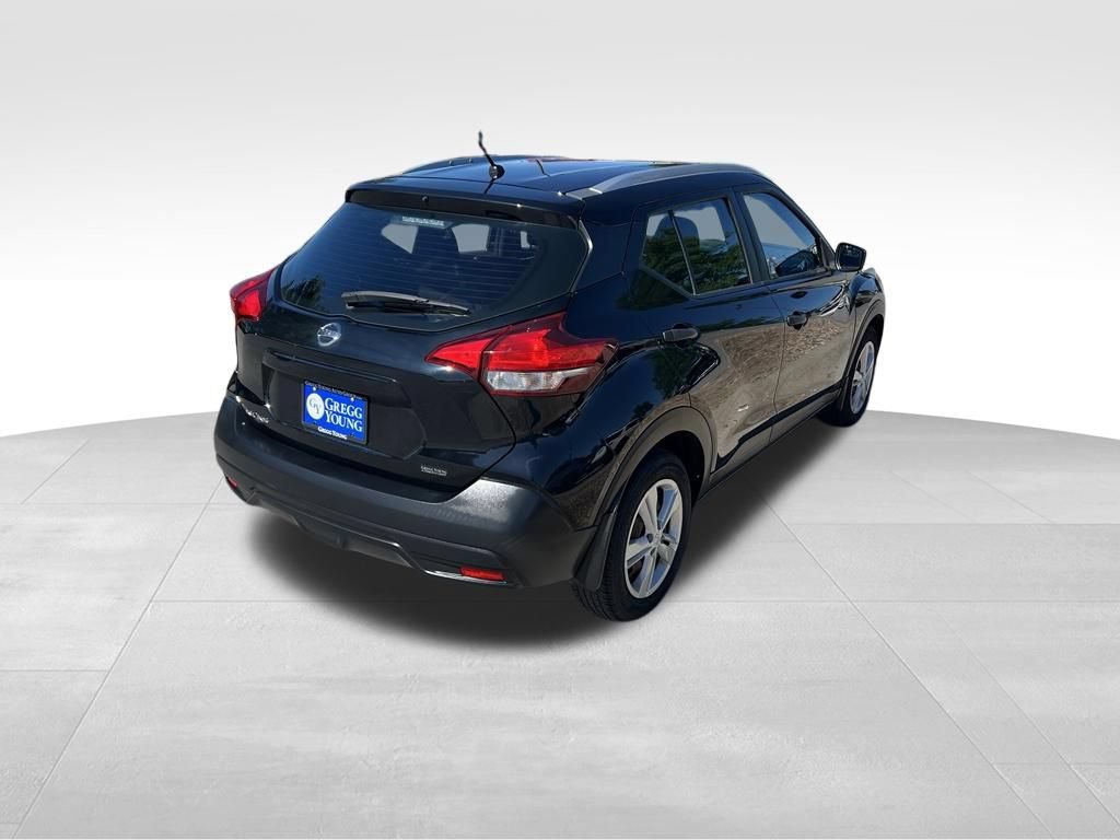 Used 2018 Nissan Kicks S FWD image 6