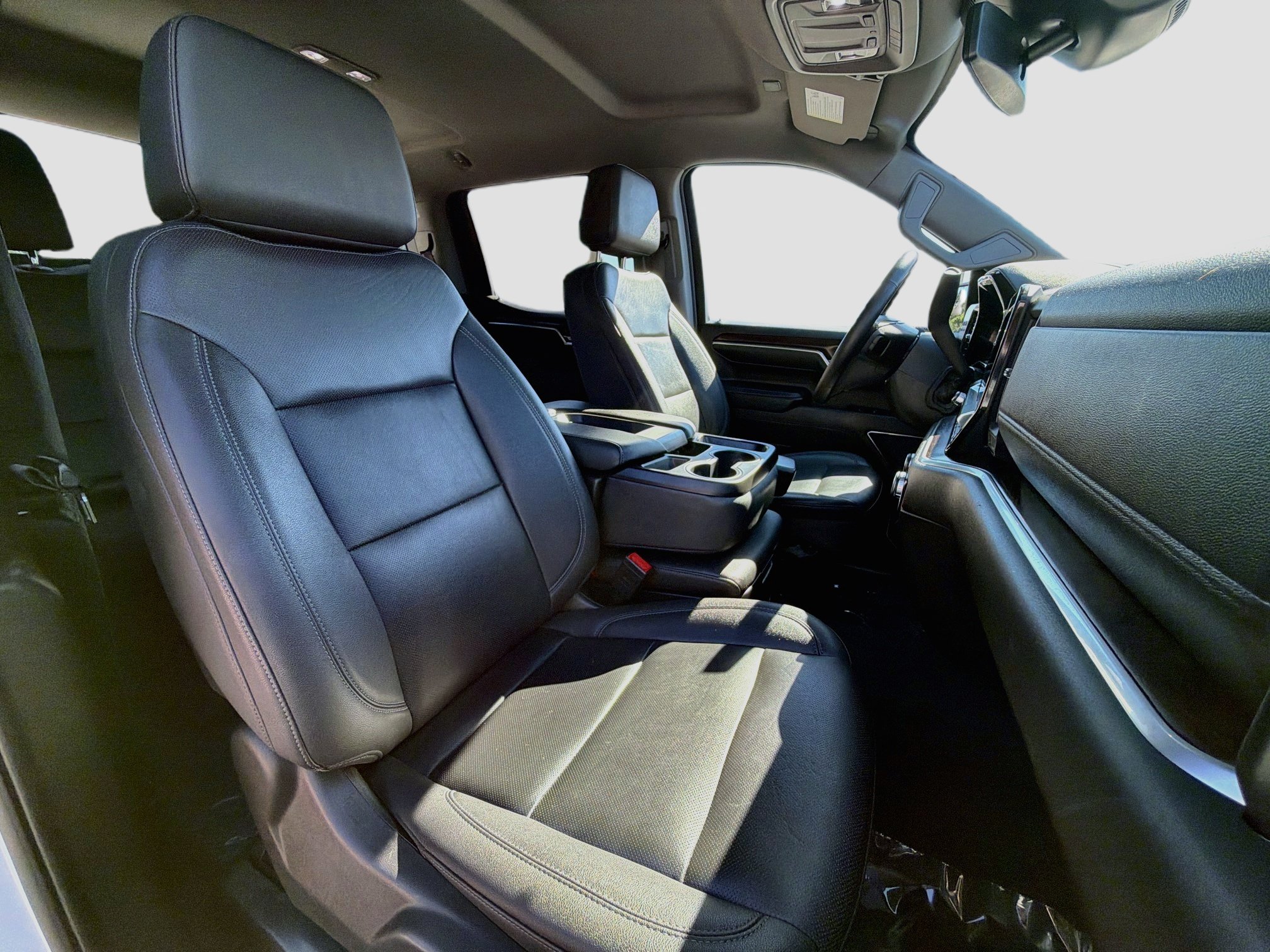 Used 2024 GMC Sierra 1500 SLT AWD/4WD image 14
