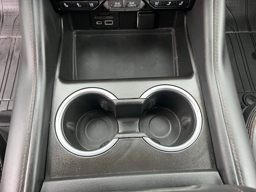 Used 2021 Chevrolet Suburban High Country w/ Premium Package 2 image 37