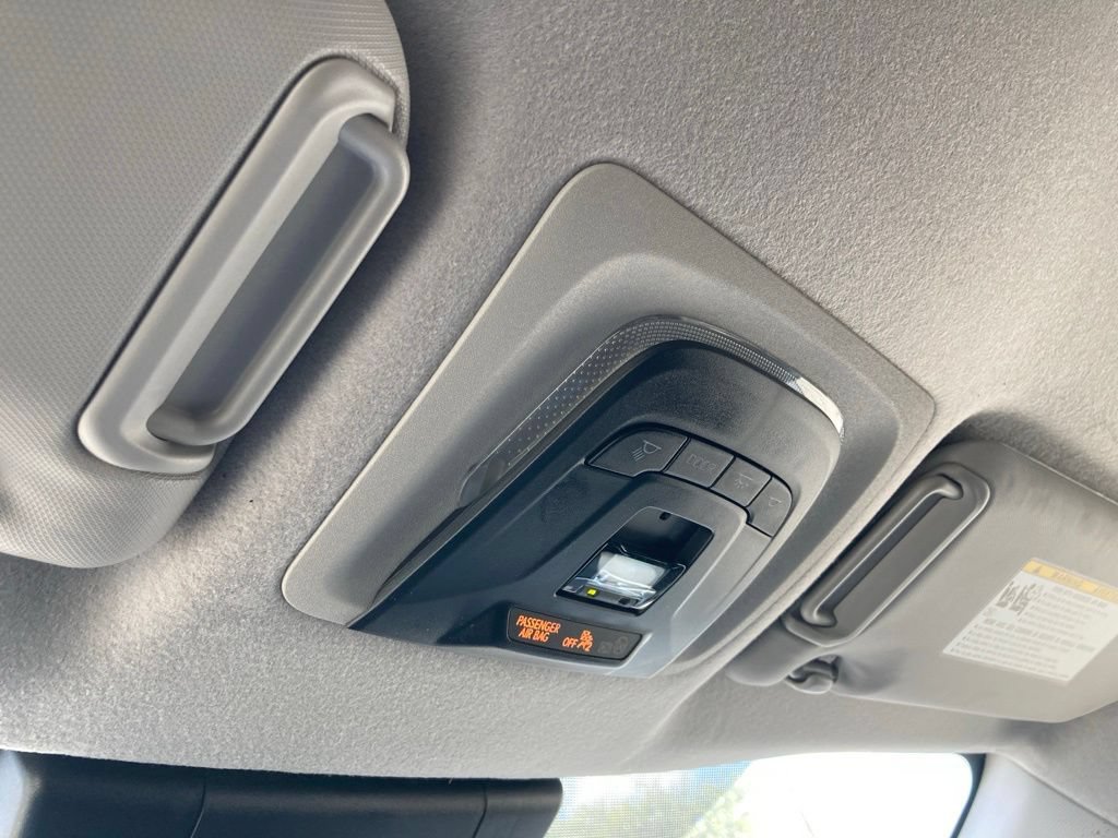 Certified 2025 Toyota Corolla Cross XLE FWD image 29