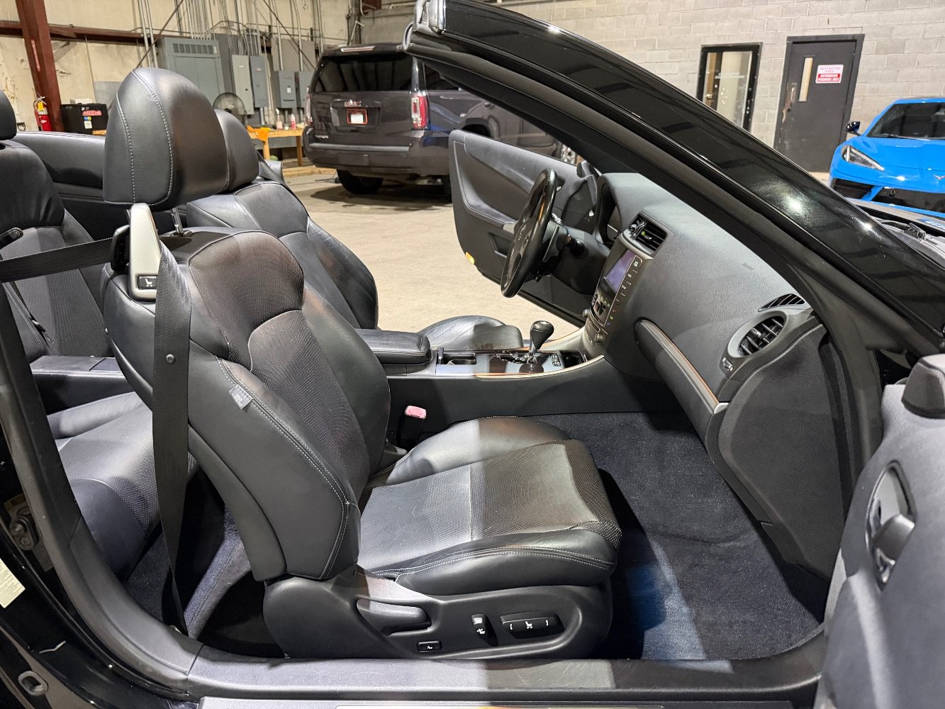 Used 2013 Lexus IS 250C RWD image 27