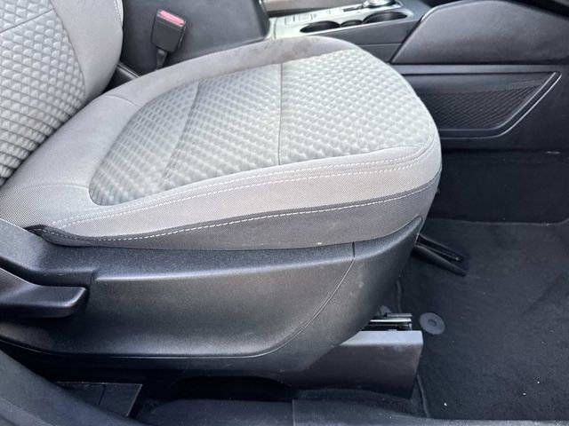 Used 2020 Ford Escape SE image 12