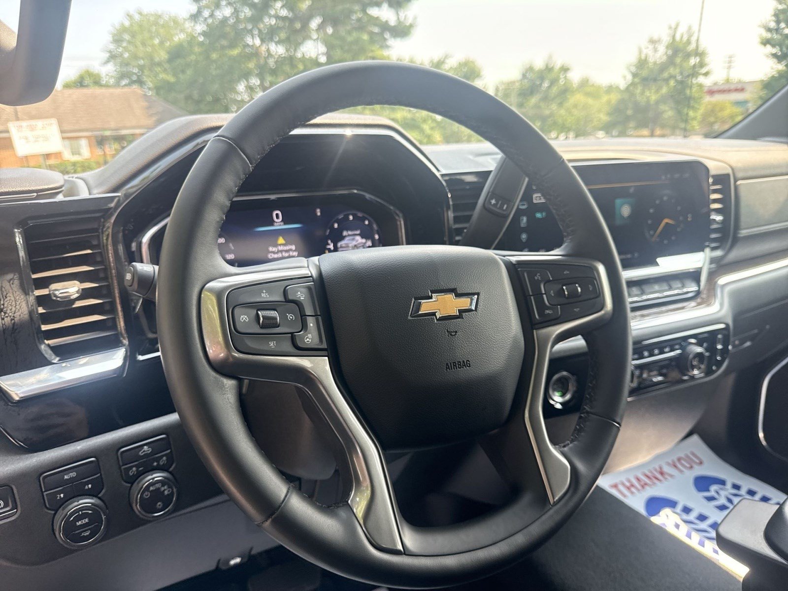 Used 2024 Chevrolet Silverado 1500 LT AWD/4WD image 16