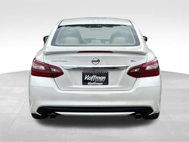 Used 2018 Nissan Altima 2.5 SL w/ 2.5 SL Technology Package FWD image 7