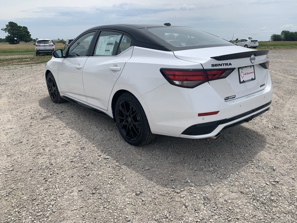 New 2025 Nissan Sentra SR w/ Midnight Edition image 7