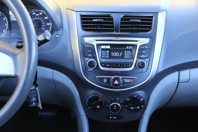 Used 2017 Hyundai Accent SE FWD image 16
