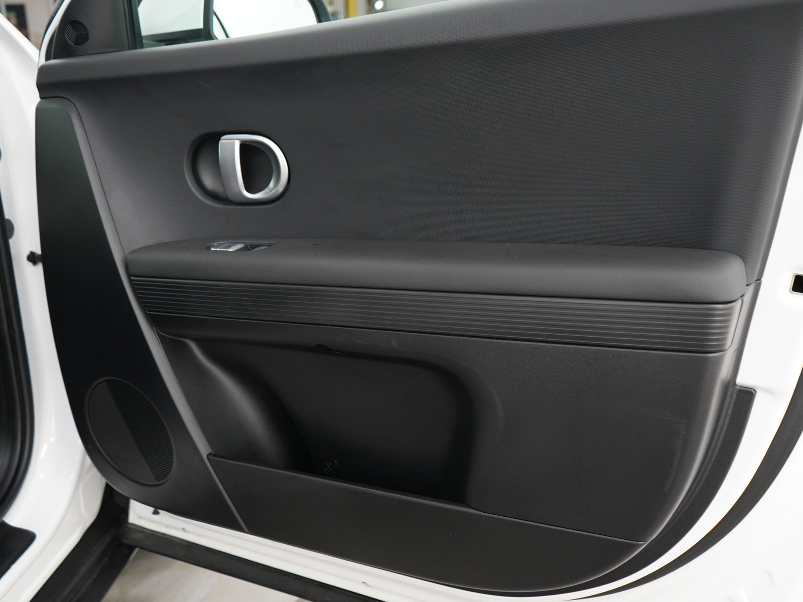 Certified 2024 Hyundai Ioniq 5 SEL AWD/4WD image 9