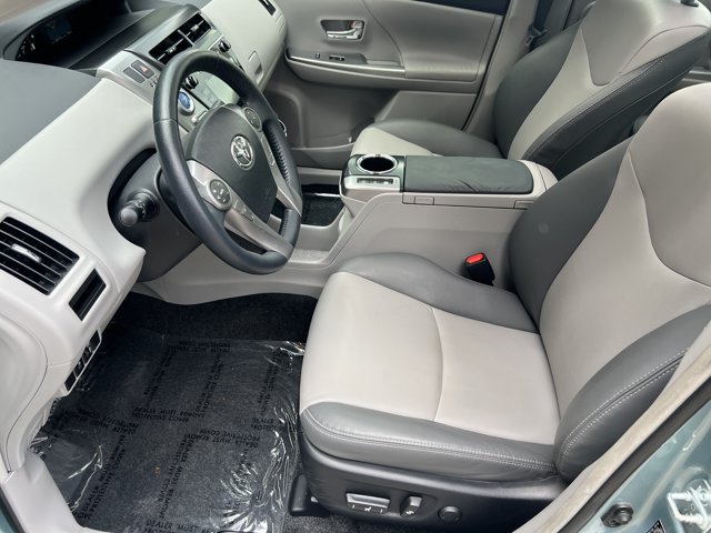 Used 2017 Toyota Prius V Five w/ Advanced Technology Package FWD image 10