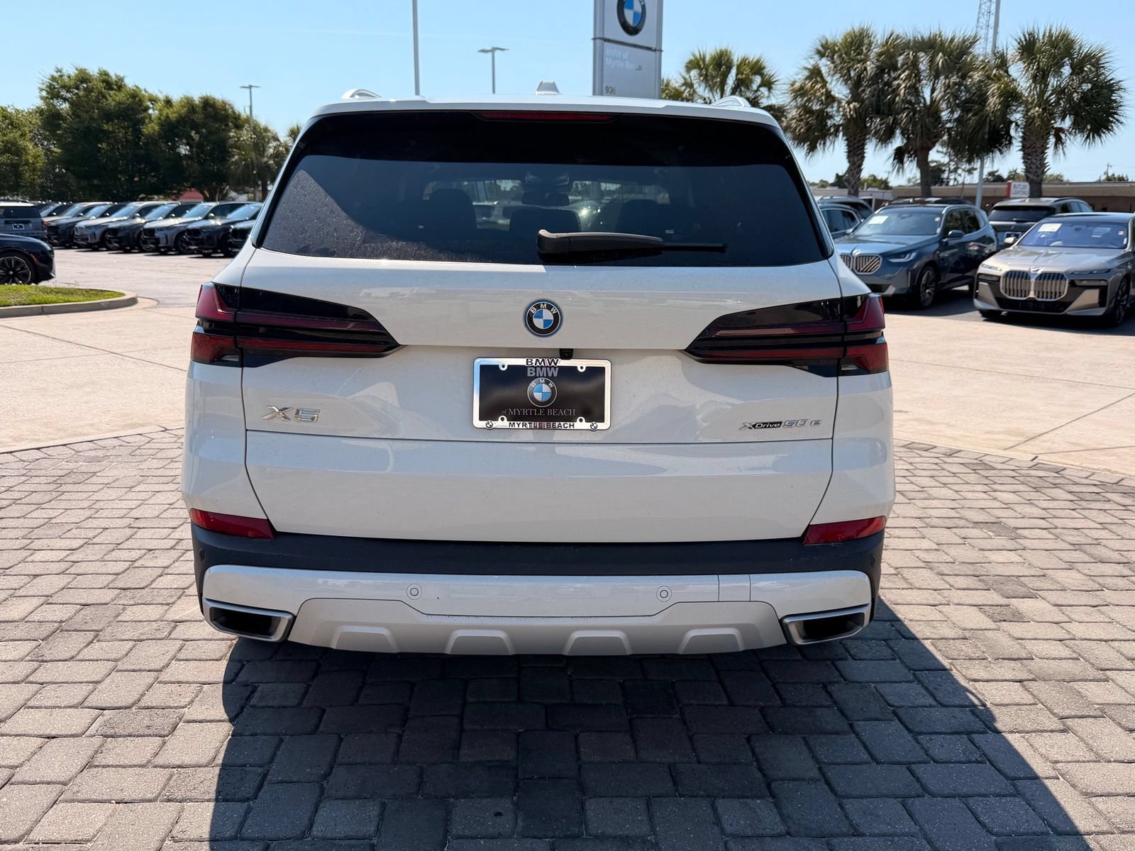 Used 2024 BMW X5 xDrive50e w/ Premium Package AWD/4WD image 10