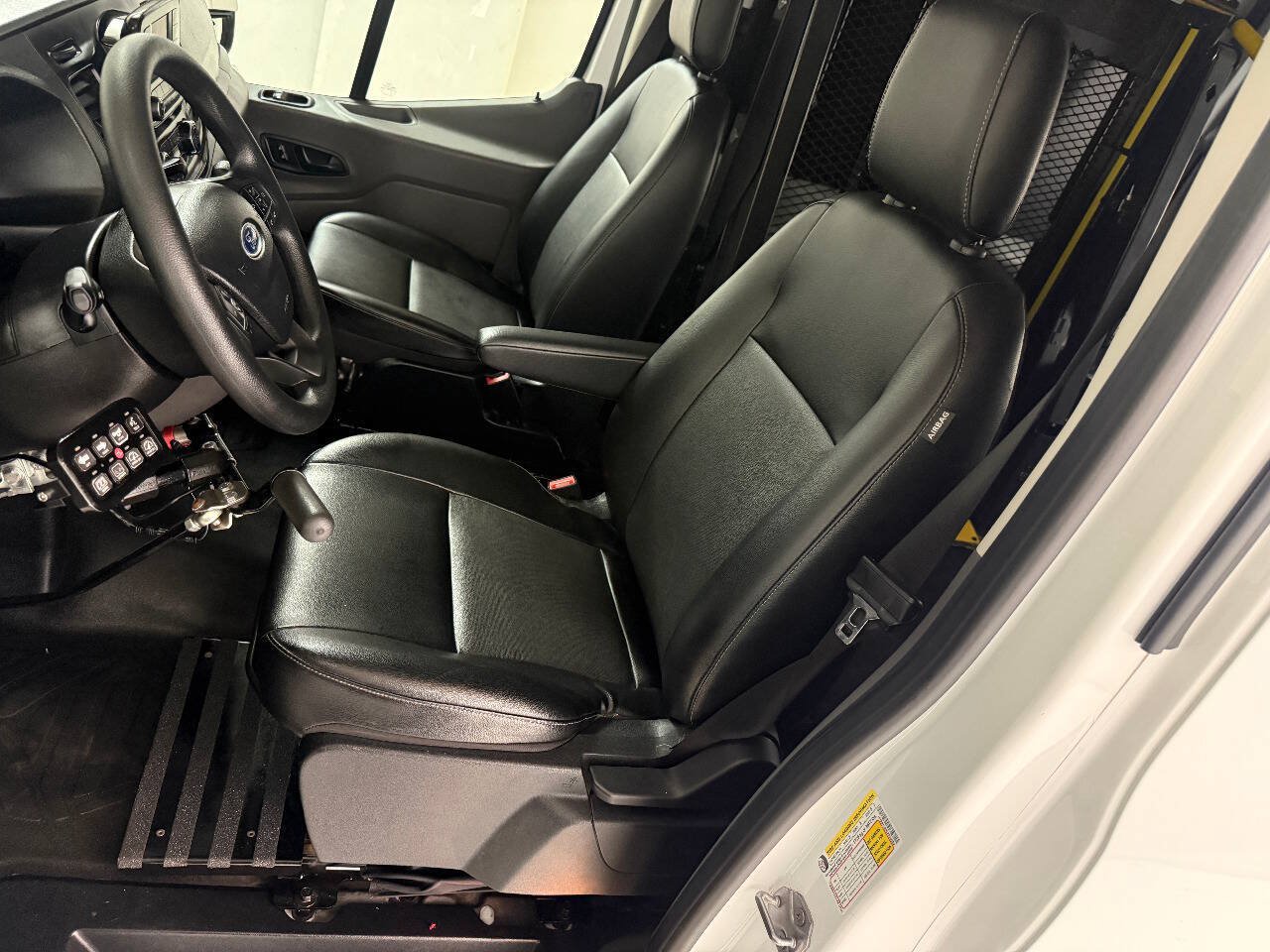 Used 2020 Ford Transit 250 Medium Roof RWD image 46