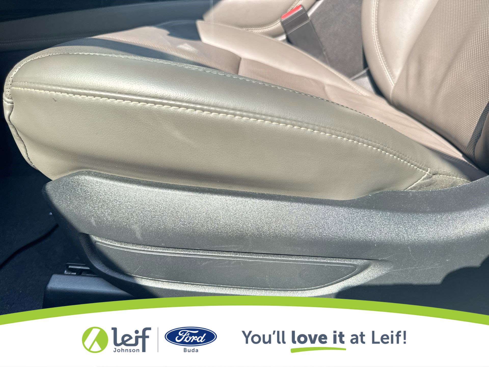 Used 2024 Lincoln Corsair Grand Touring w/ Equipment Group 301A image 18