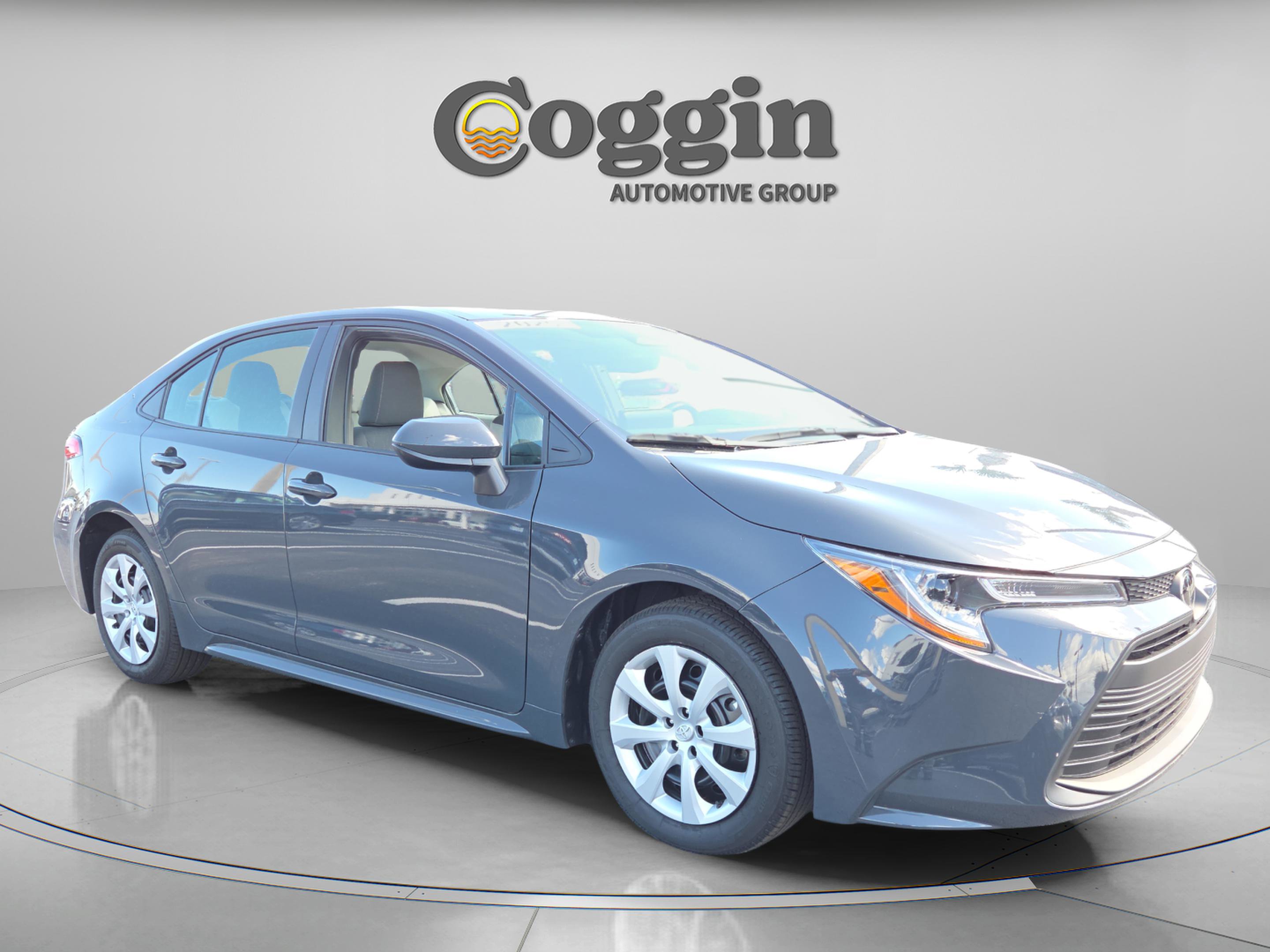 Used 2025 Toyota Corolla LE w/ Convenience Package image 7