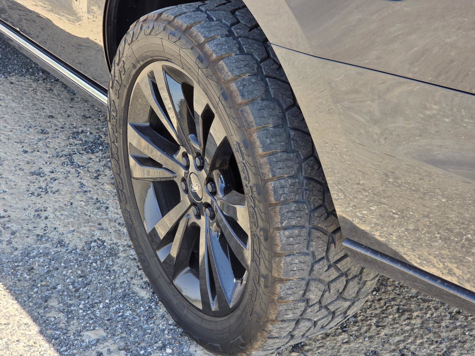 Used 2020 Ford Expedition Platinum AWD/4WD image 7