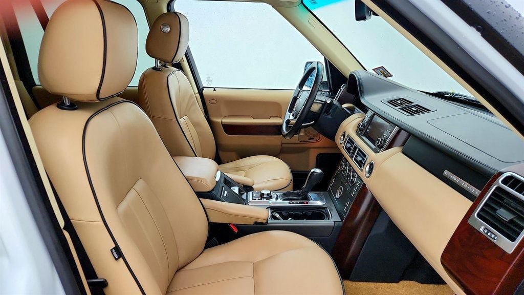 Used 2012 Land Rover Range Rover HSE AWD/4WD image 25