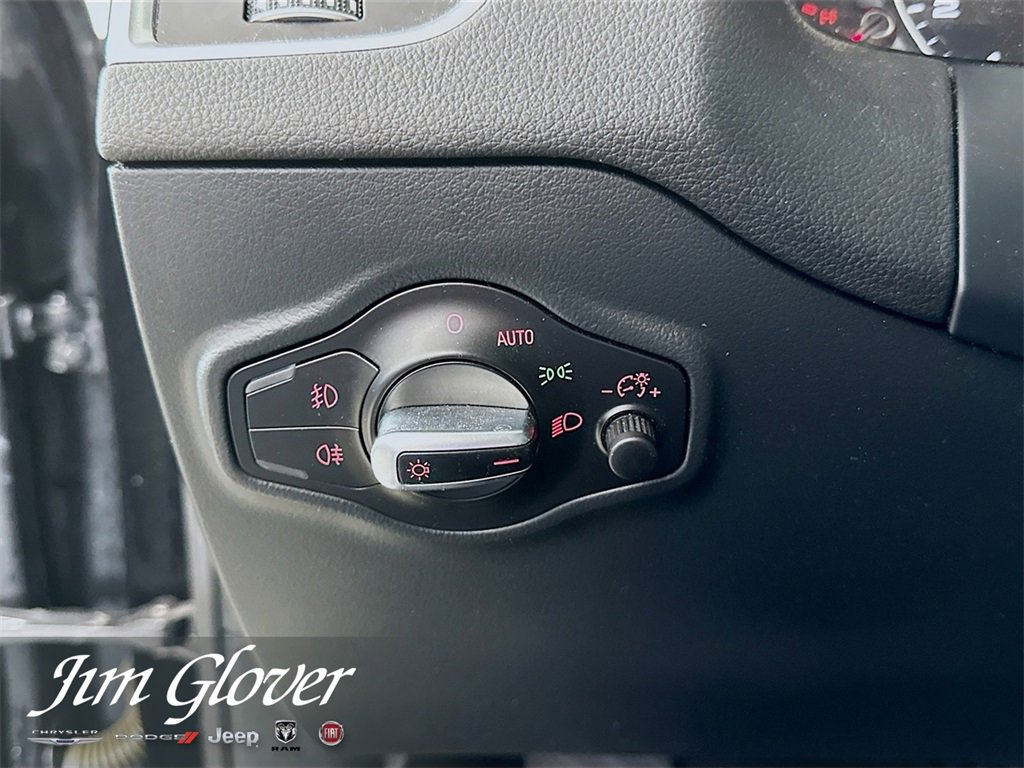 Used 2017 Audi Q5 2.0T Premium Plus w/ Technology Package image 28