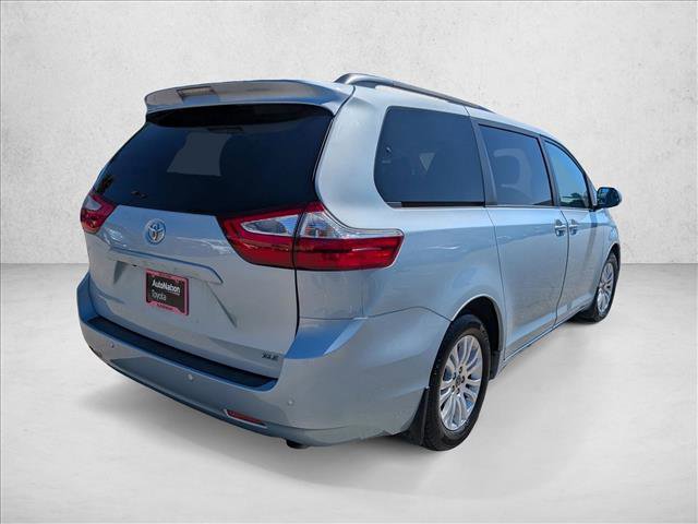 Used 2017 Toyota Sienna XLE w/ XLE Navigation Package image 5