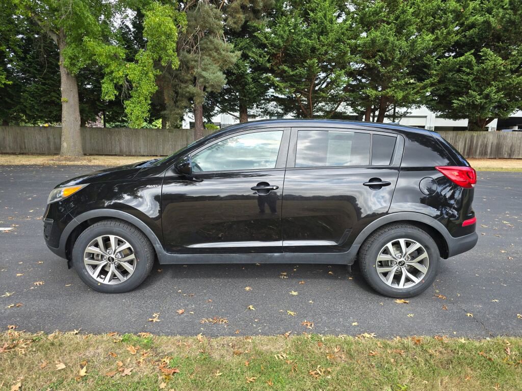 Used 2014 Kia Sportage LX image 3
