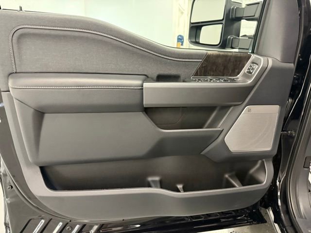 New 2026 Ford F250 4x4 Crew Cab Super Duty image 13