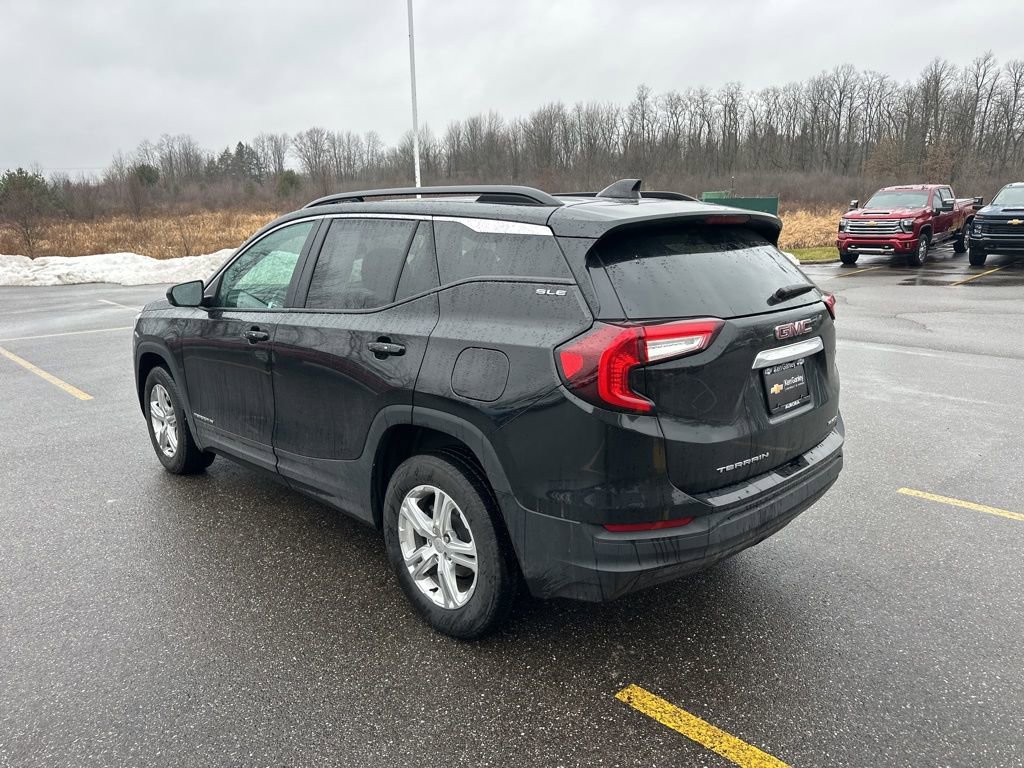 Used 2022 GMC Terrain SLE w/ Driver Convenience Package image 7