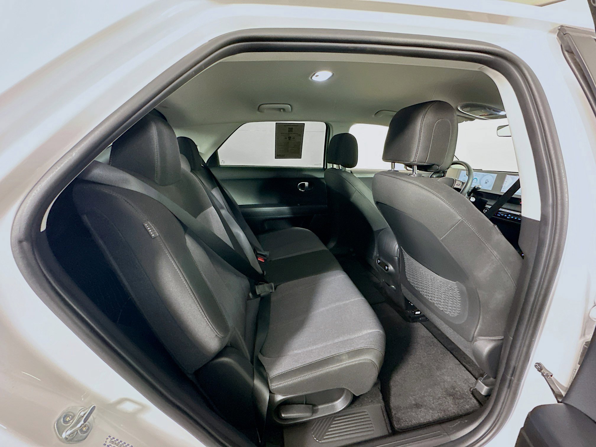 Used 2024 Hyundai Ioniq 5 SEL image 30