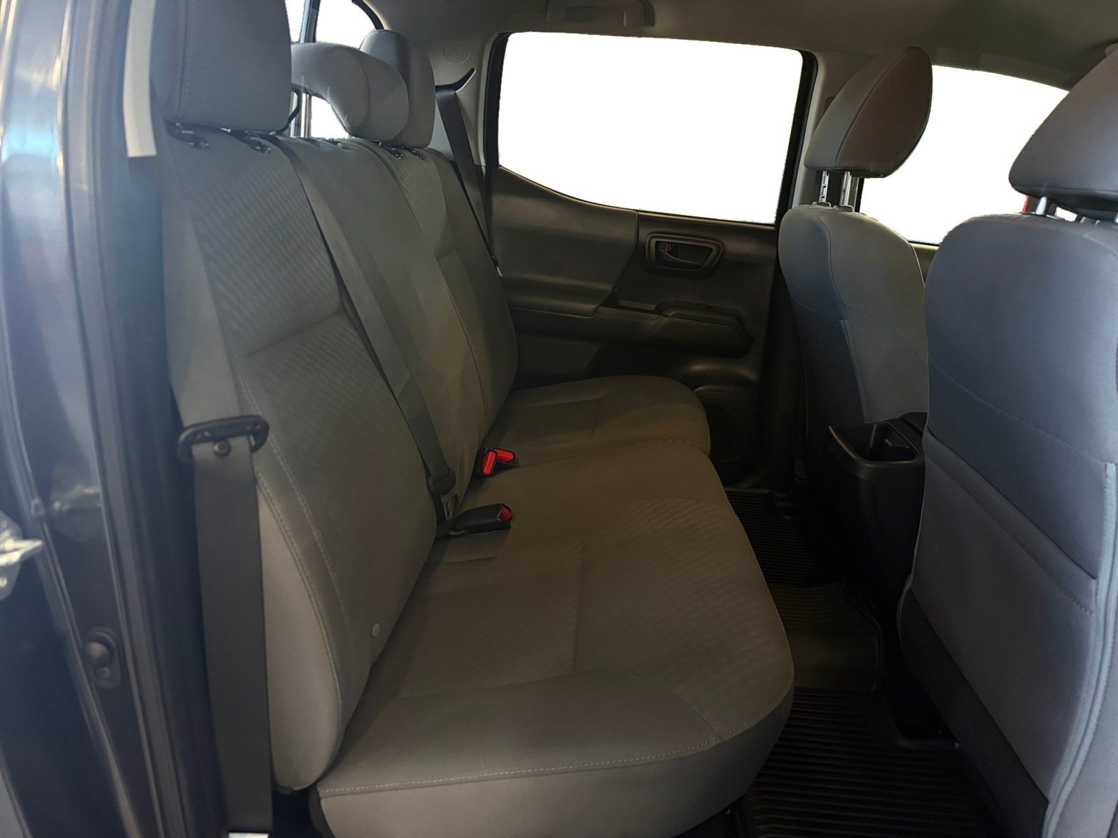 Used 2022 Toyota Tacoma SR AWD/4WD image 18