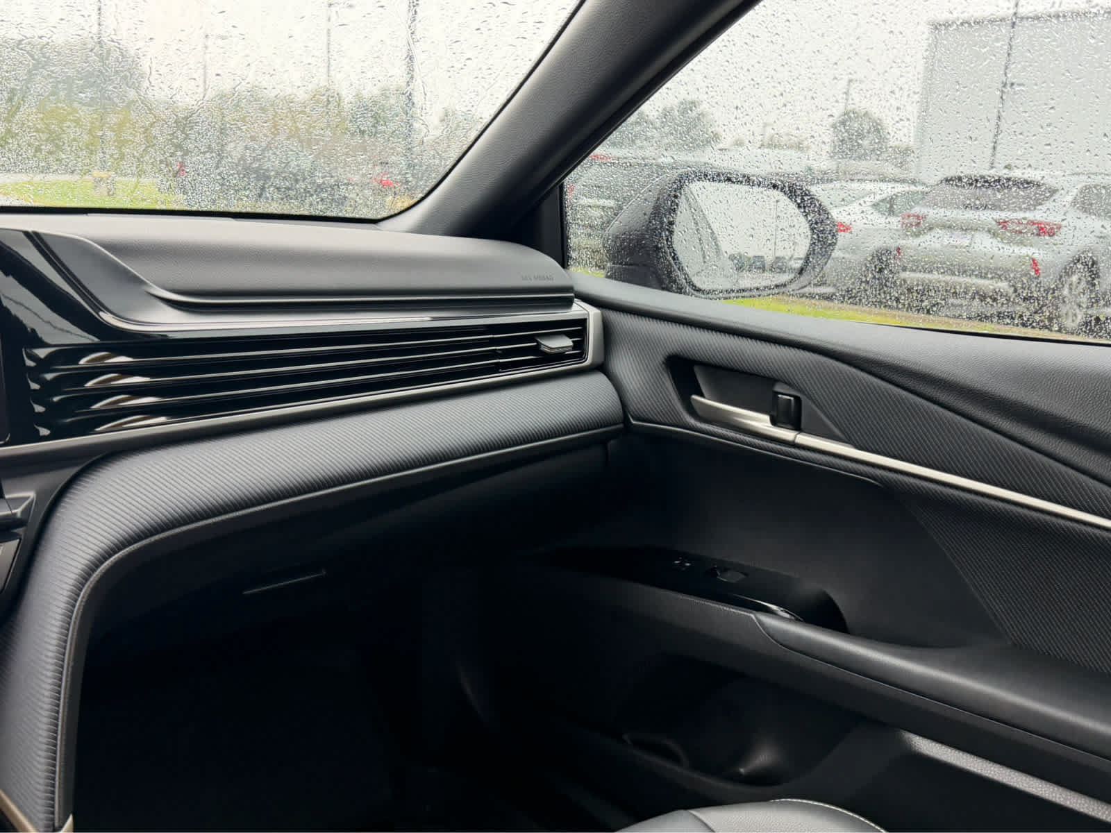 Used 2025 Toyota Camry SE w/ Convenience Package FWD image 25