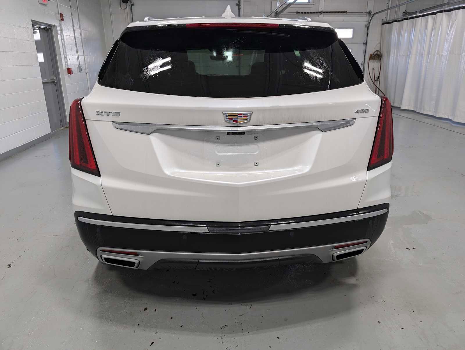 New 2025 Cadillac XT5 Premium Luxury w/ Technology Package FWD image 11