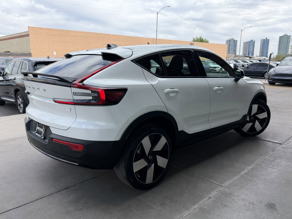 Used 2024 Volvo C40 P8 Recharge Ultimate w/ Protection Package Premier image 4
