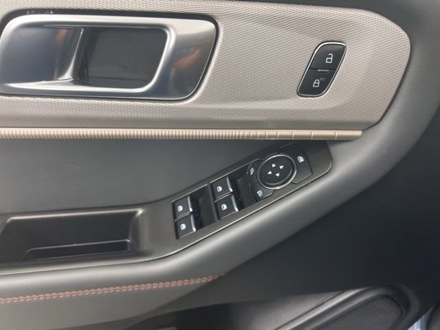 Used 2025 Ford Explorer Active w/ Active Comfort Package AWD/4WD image 14